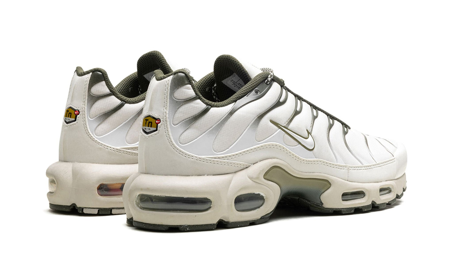 Air Max Plus 'Light Boné Olive
